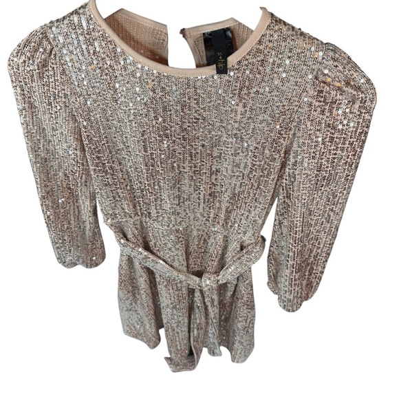 Elegant Sequin Mini Dress in Gold - Picture 4 of 12